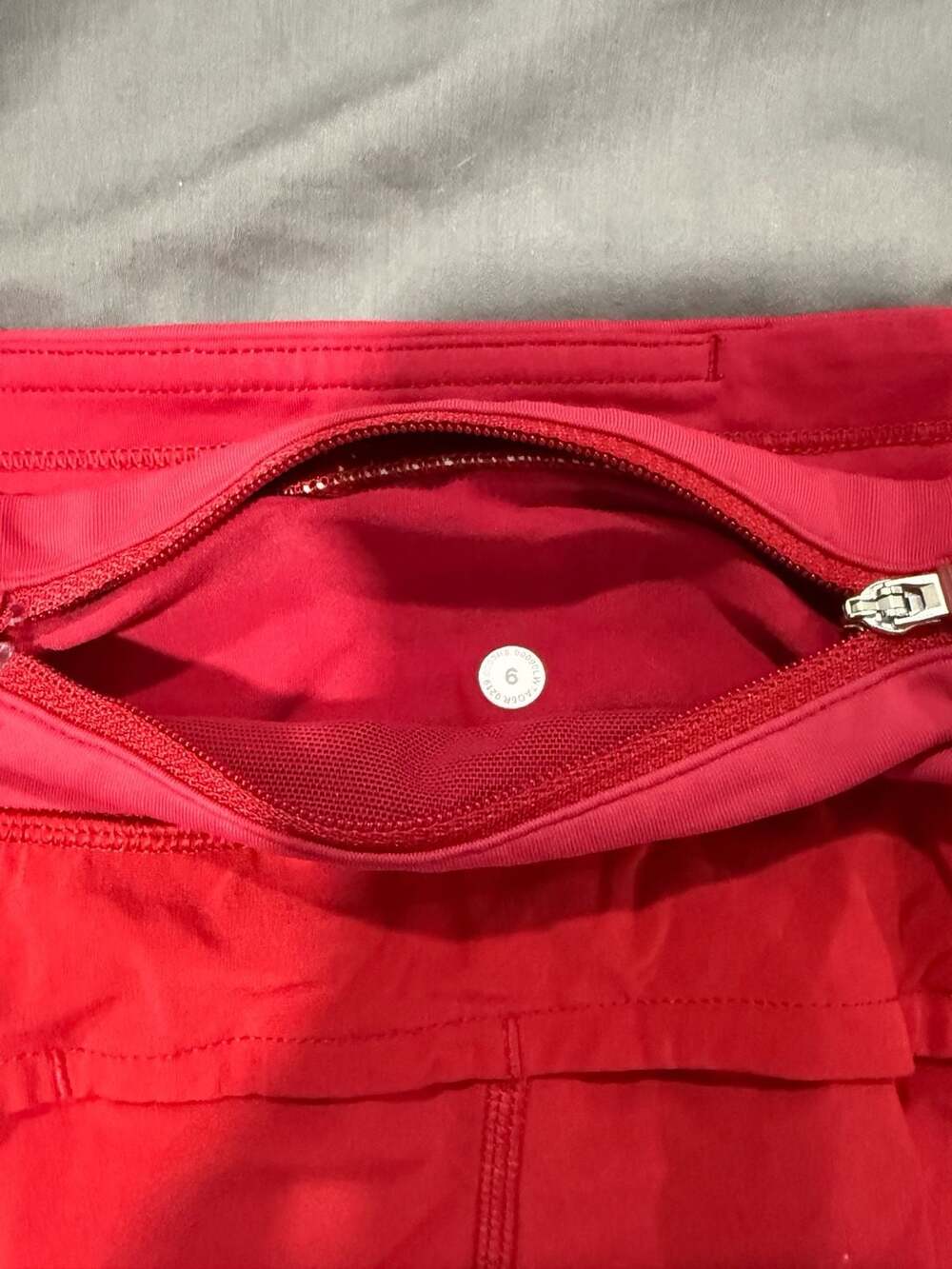 lululemon athletica - Picture 3 of 3